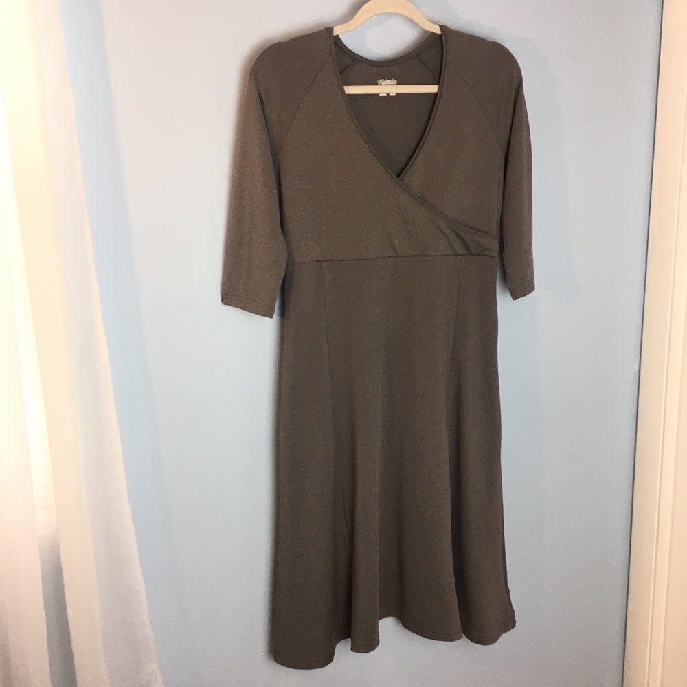 Columbia Sportswear dress grey gray stretchy athle
